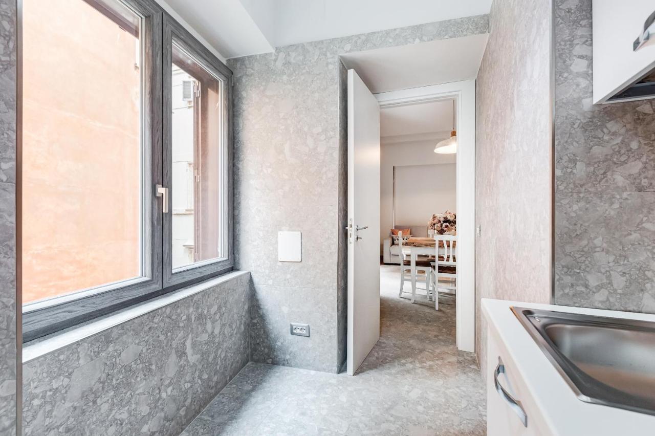 Crystal Trevi Fountain - Romedreamhome ภายนอก รูปภาพ